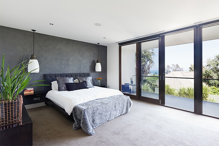 6 elegant bedroom designs with glass walls for your stylish home