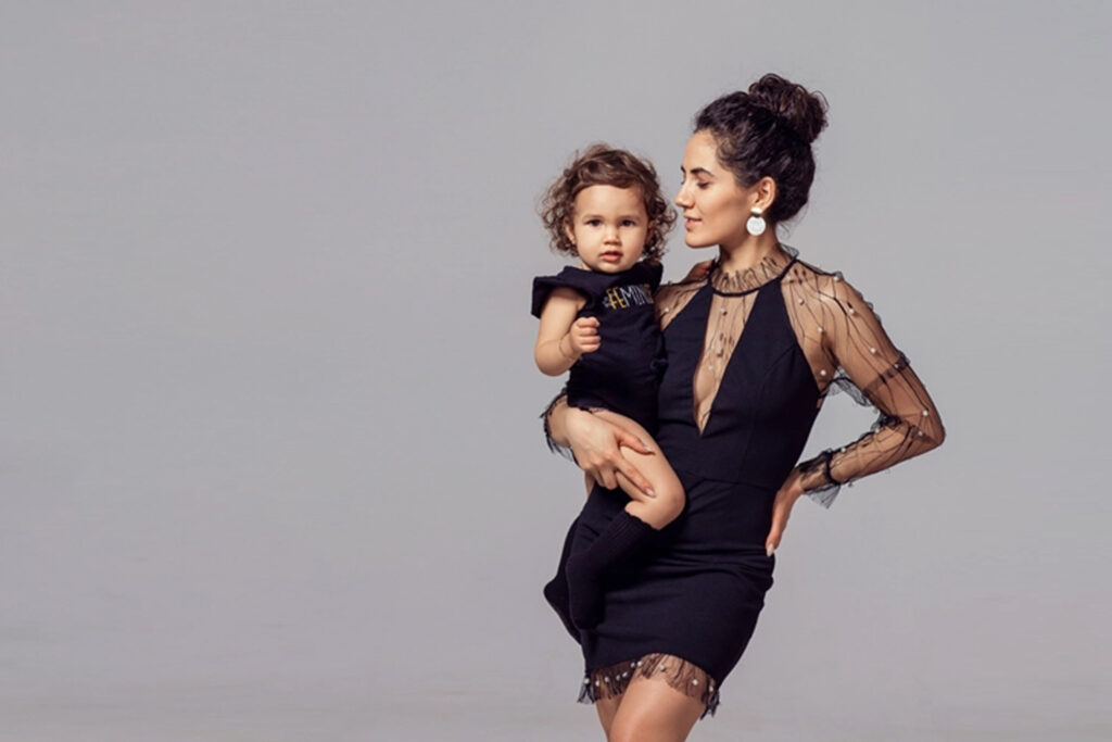 Effortless Chic Style Tips for Busy Moms Managing Time Constraints