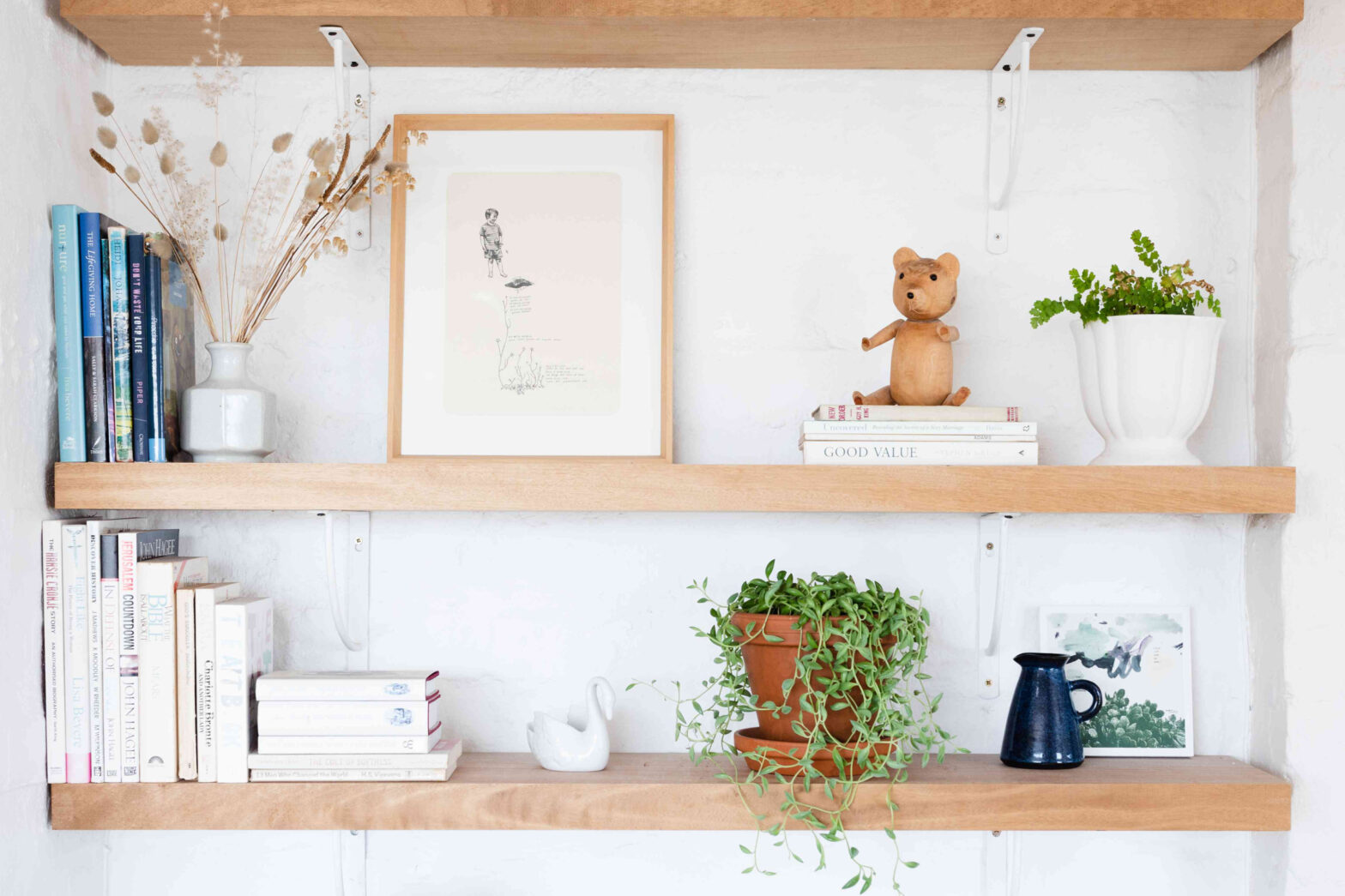 Enhance the Look of Your Shelf with Stylish Decor Featured Image
